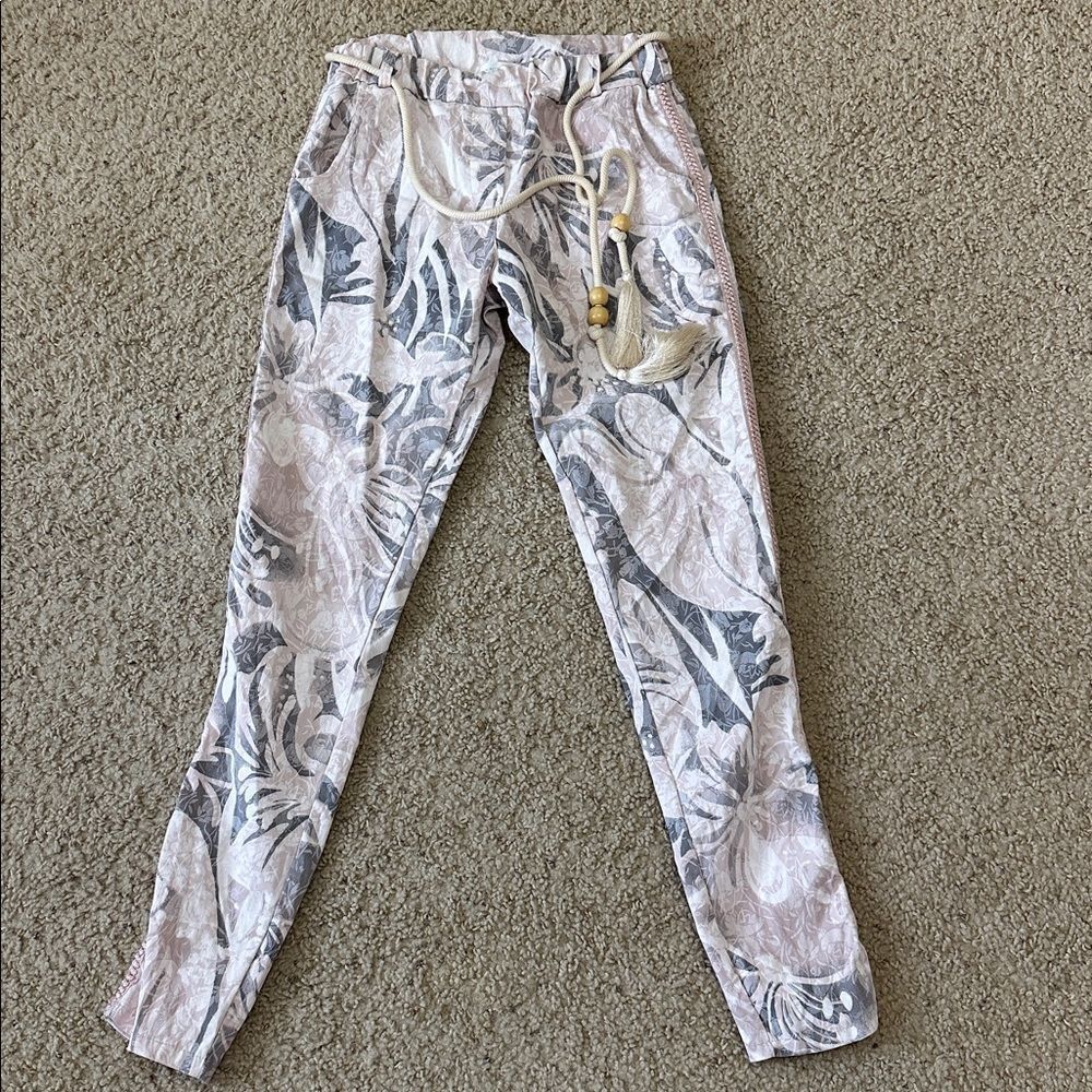 Porter Collective Boho Pants with wooden bead/rope belt Size Small